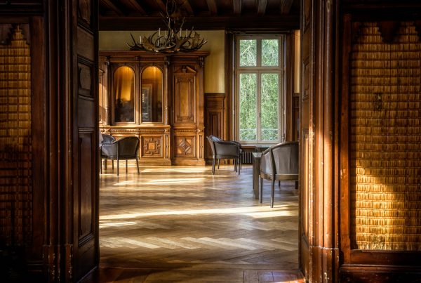 a beautiful statehome internal home image showing parquet flooring